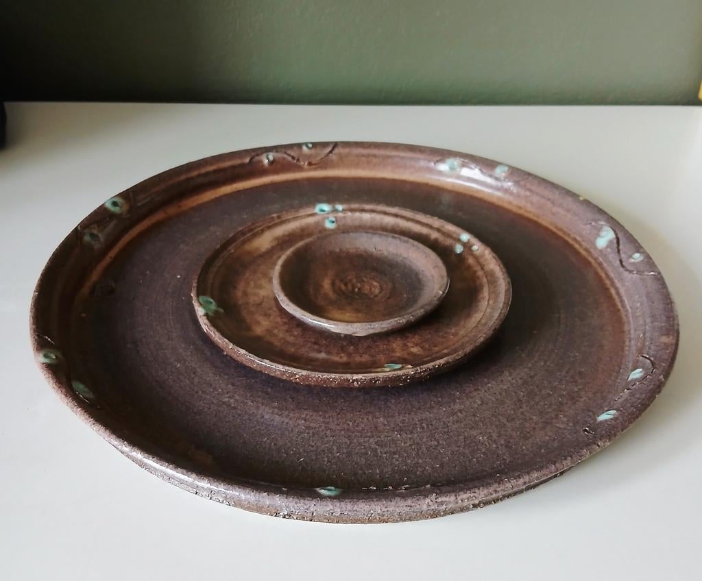 Assiettes en poterie vintage tournées à la main, Enlèvement ou Envoi