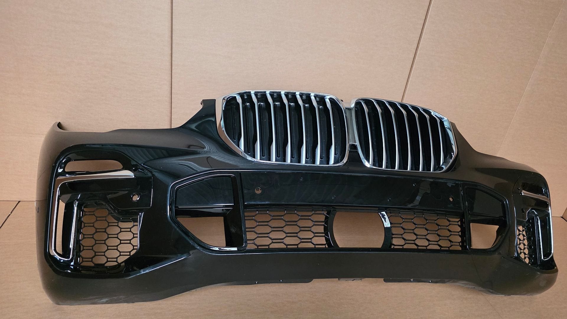 Voorbumper BMW X5 G05 M PAKKET ORGINEEL BUMPER bj.2018, Gebruikt, -, Voor, Ophalen of Verzenden