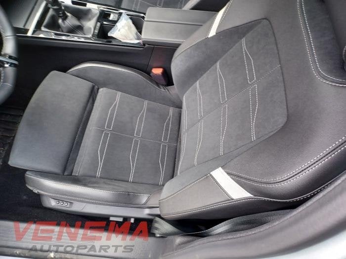Kit revêtement (complet) d'un Opel Astra, -, Opel, 3 mois de garantie, Utilisé