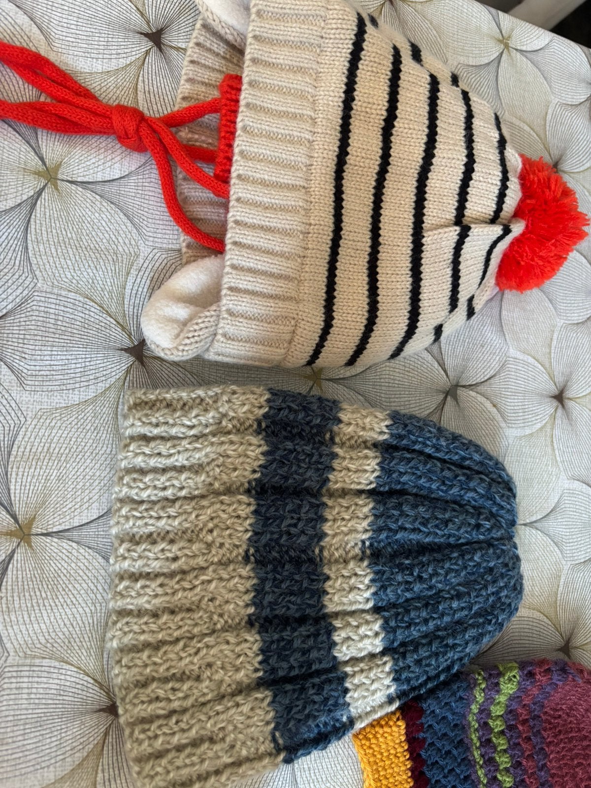 Mutsen, Enfants & Bébés, Vêtements enfant | Bonnets, Écharpes & Gants, Enlèvement, Comme neuf