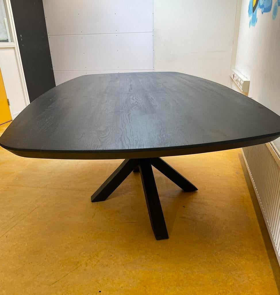 Table de salle à manger ovale danoise en chêne massif noir, Maison & Meubles, Tables | Tables à manger, Enlèvement ou Envoi, Ovale