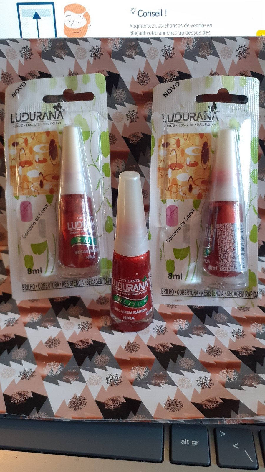 3 vernis a ongles identiques dont deux toujours emballés, Bijoux, Sacs & Beauté, Maquillage, Enlèvement ou Envoi, Comme neuf, Mains et Ongles