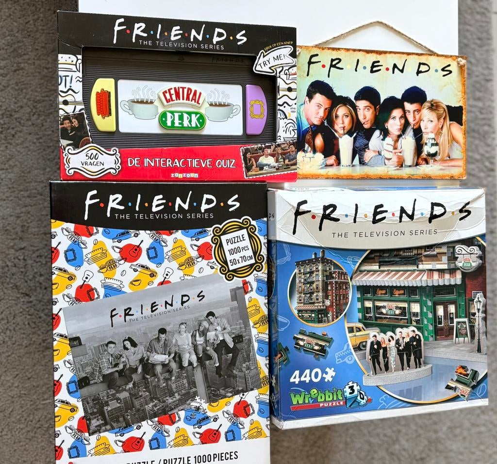 Freinds set, Hobby en Vrije tijd, Ophalen, Zo goed als nieuw