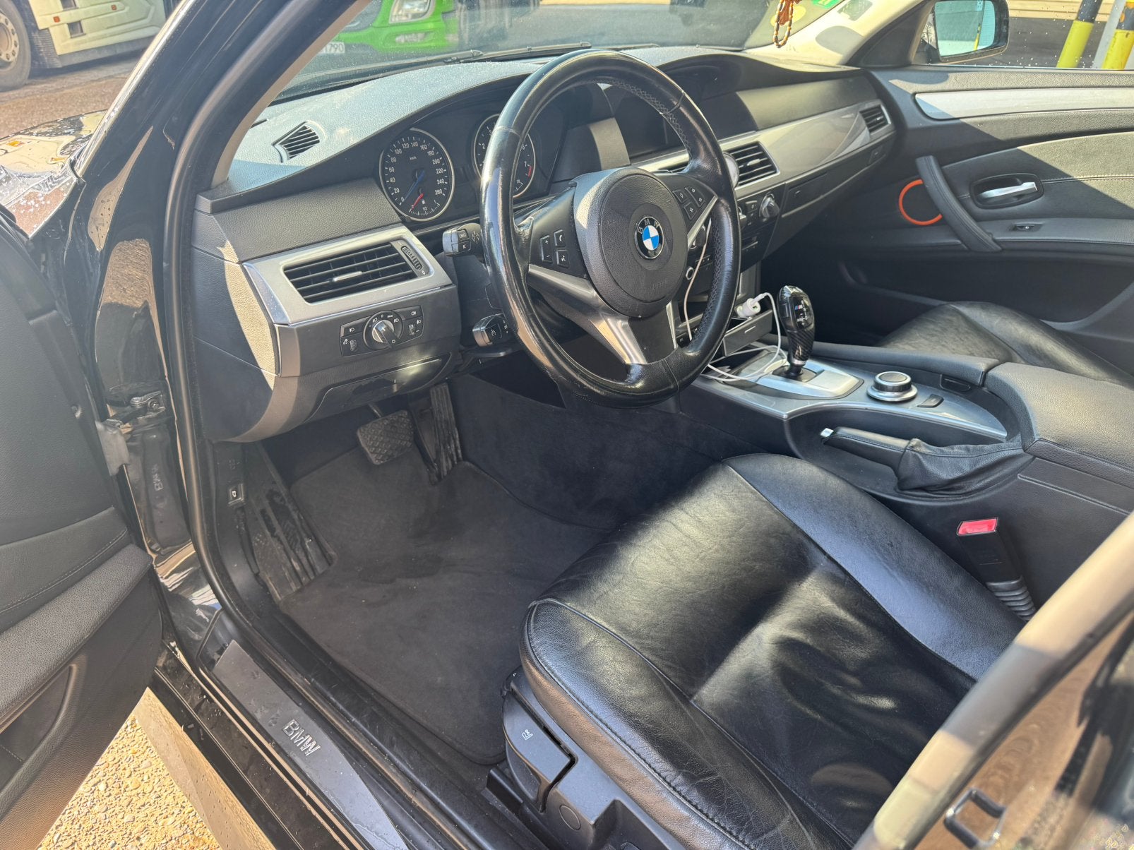 Bmw e60 525i, Autos, Entreprise, Noir, Automatique, Euro 4