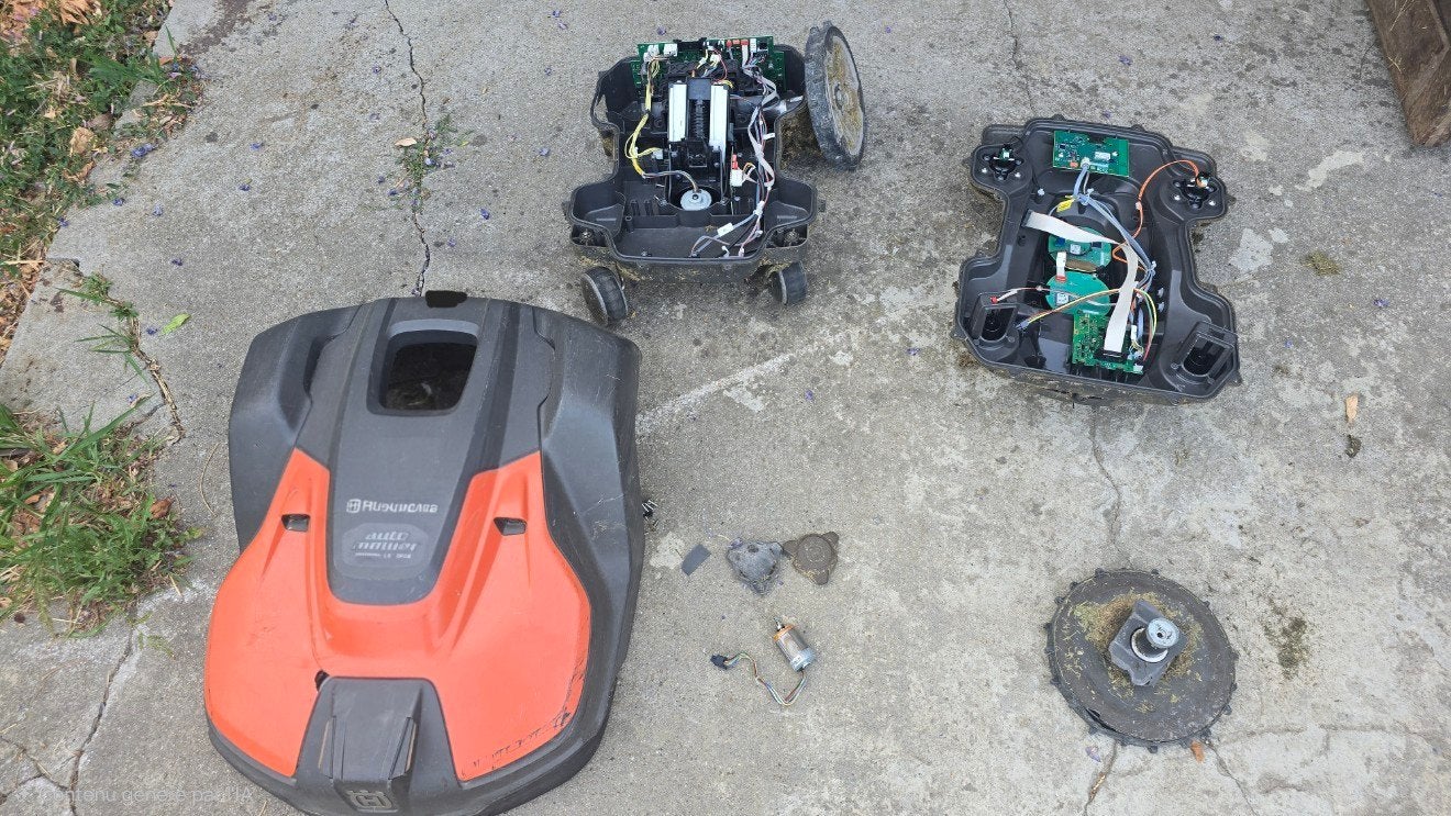Husqvarna Automower 550 EPOS pour pièces + station de charge, Jardin & Terrasse, Enlèvement, Utilisé, Husqvarna