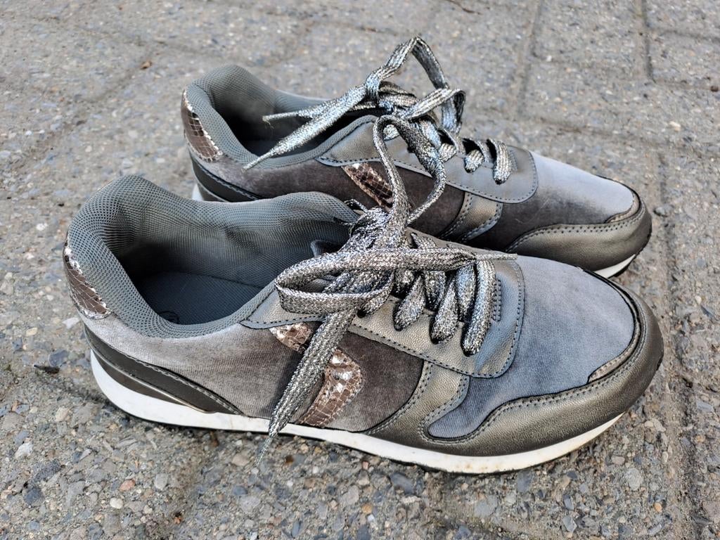 Espadrilles argentées, en parfait état,, Enlèvement ou Envoi, Comme neuf, Sneakers et Baskets
