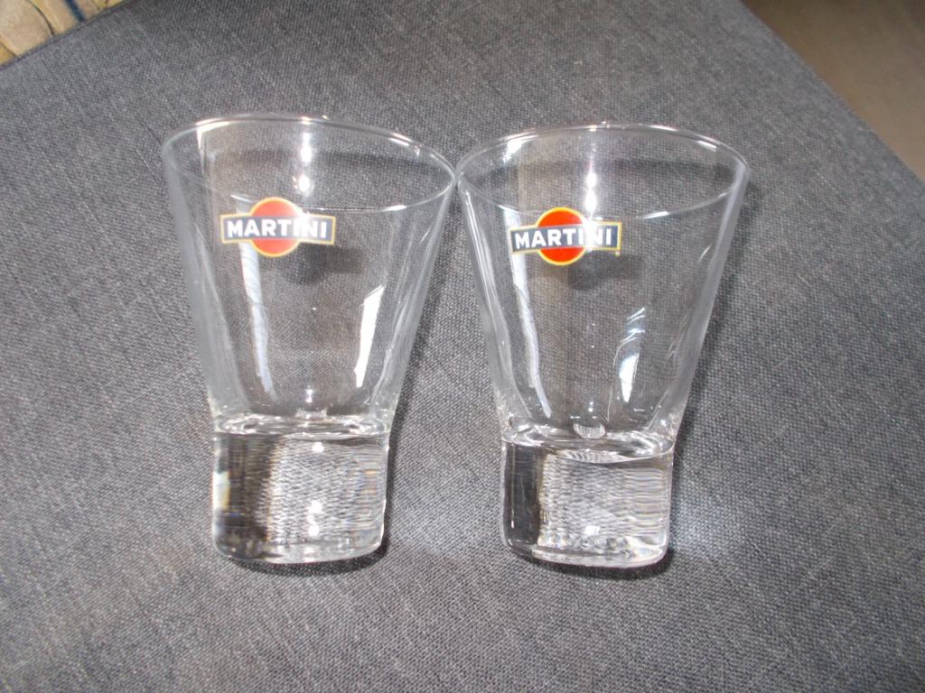 2 verres à martini, Enlèvement ou Envoi