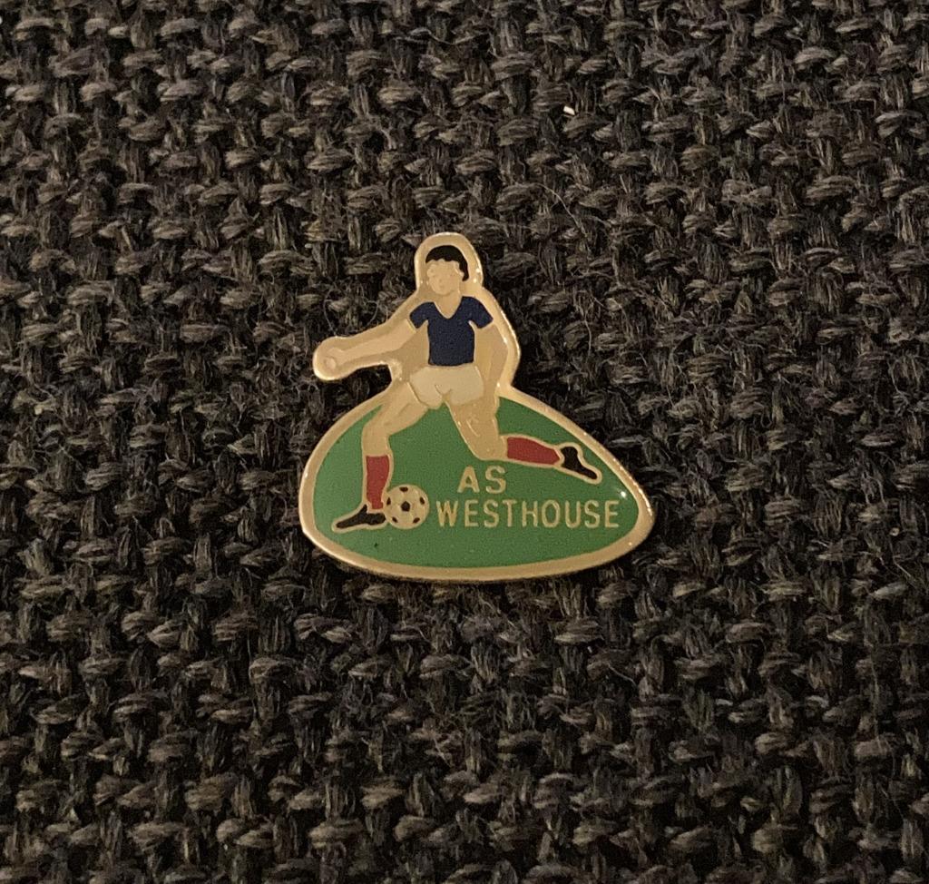 PIN - AS WESTHOUSE - FOOTBALL - VOETBAL, Verzenden, Gebruikt, Sport, Speldje of Pin