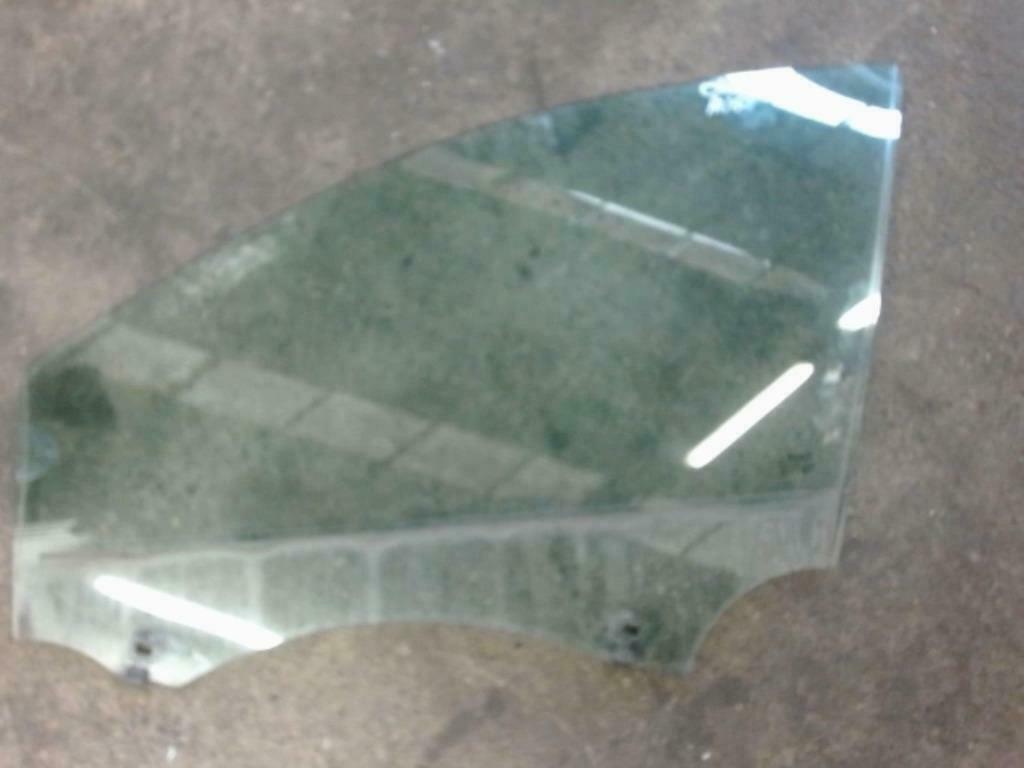 Vitre avant gauche Renault Clio III 2005-2009 LP/12852, Enlèvement ou Envoi, Utilisé, Renault