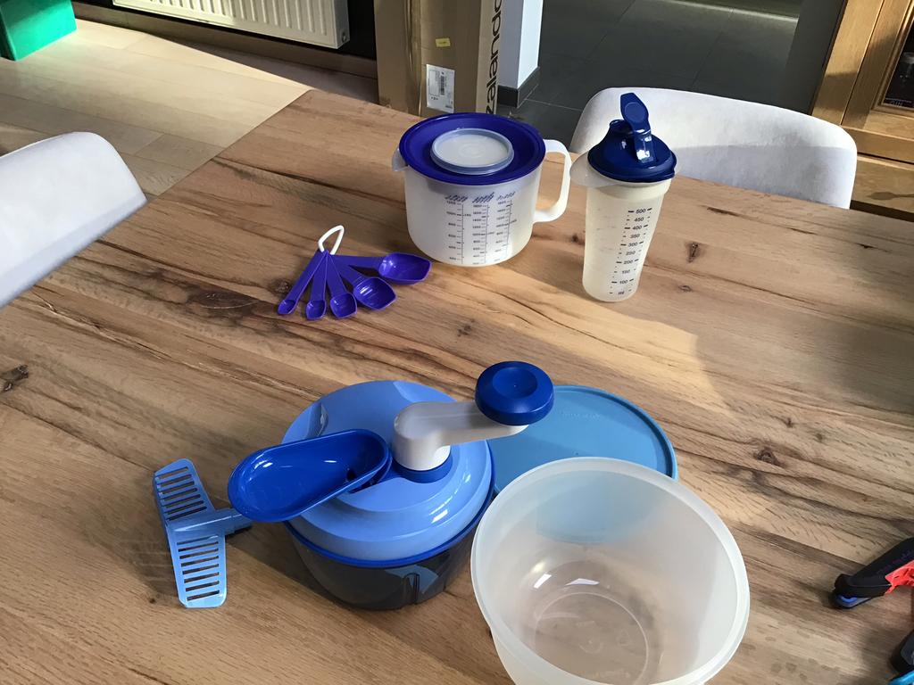 Lot de Tupperware patisserie/ hachoir, Enlèvement, Comme neuf
