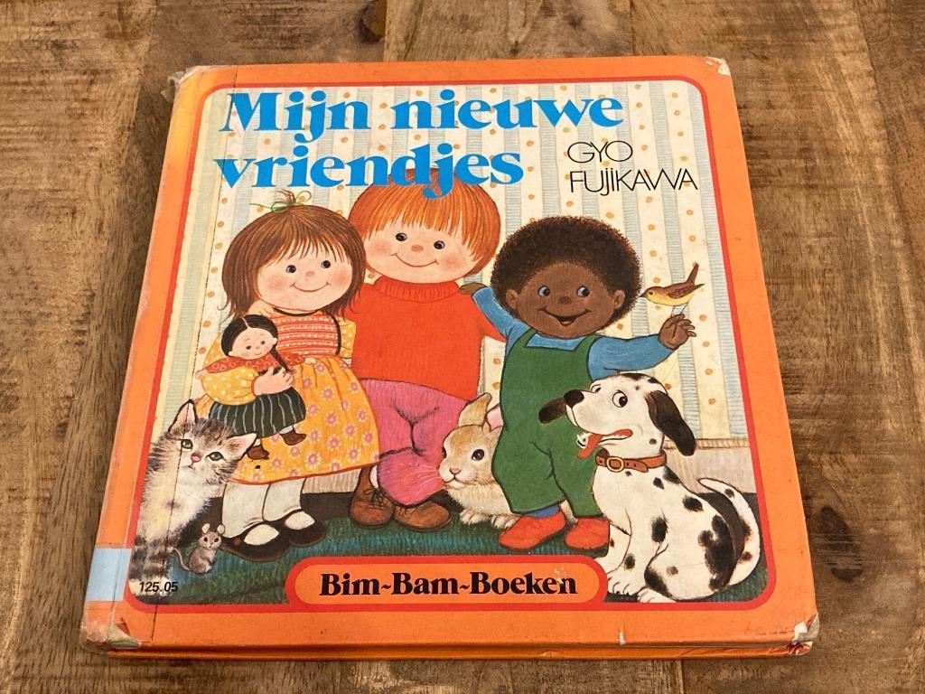 Kartonnen boek - Mijn nieuwe vriendjes - Bim-Bam-Boeken, Ophalen of Verzenden, Gyo Fujikawa