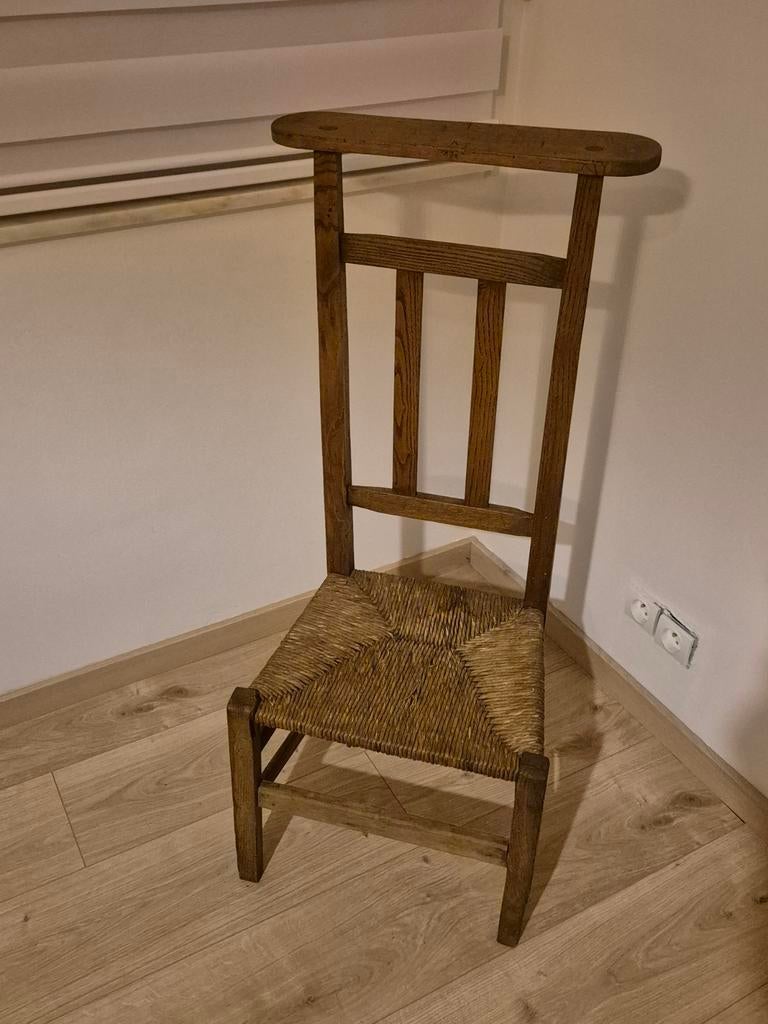 Ancienne chaise d' église, Enlèvement