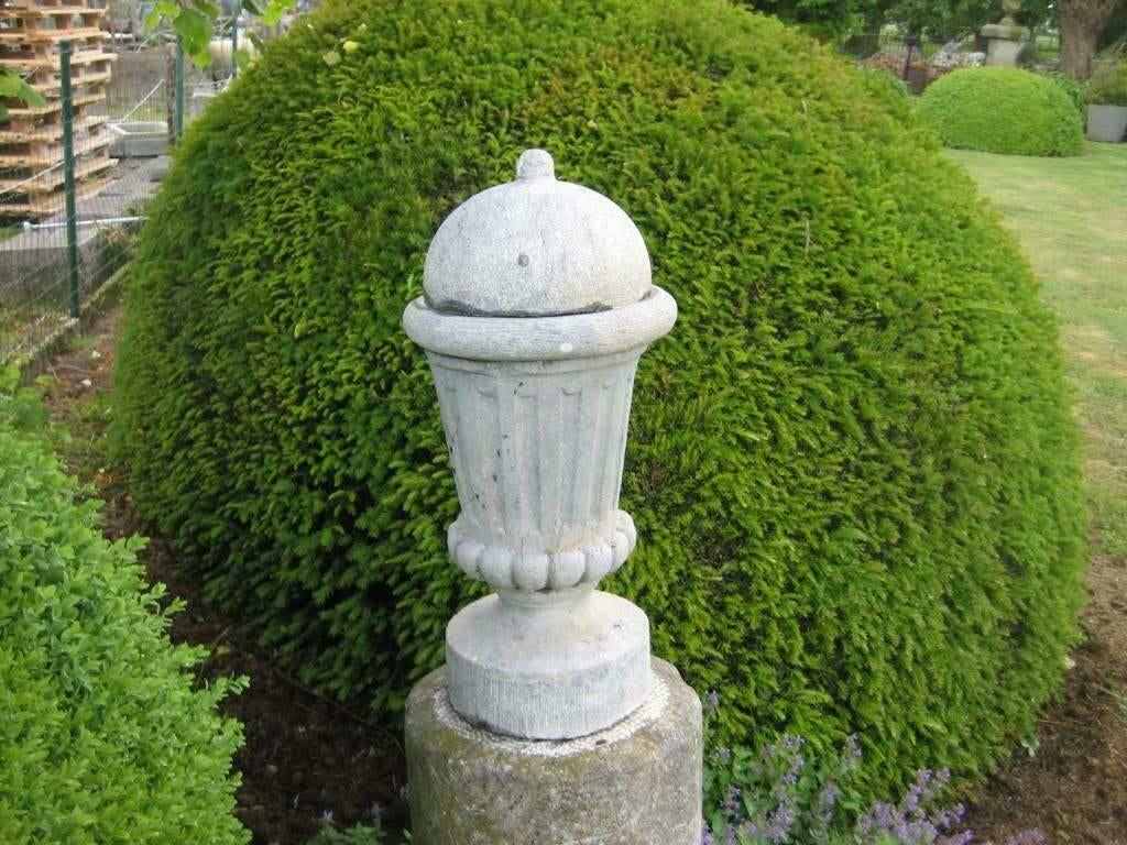 mooi oud arduinen tuin ornament, Enlèvement, Utilisé