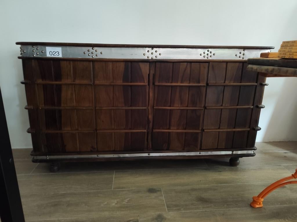 Koloniale kast met ijzer afgewerkt. 1m50/42 en hoogte 83 cm., Enlèvement, Utilisé