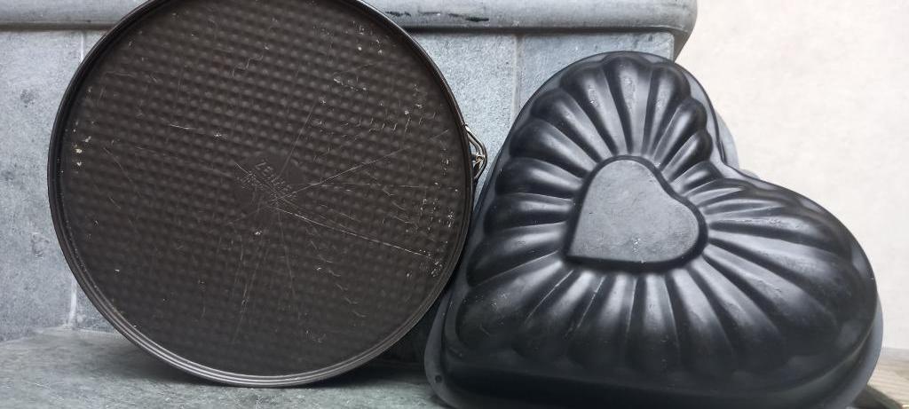 OUDE METALEN BAKVORMEN, Enlèvement ou Envoi