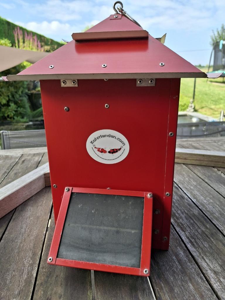 Koi café voerautomaat op zonnepaneel, Dieren en Toebehoren