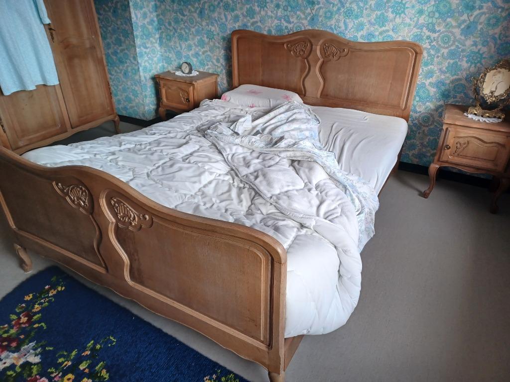 bed + nachttafels + kaptafel, Ophalen, Gebruikt, Bruin, 140 cm