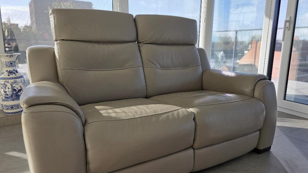 Lederen salon met bijhorende tafel, Enlèvement, Utilisé, Cuir