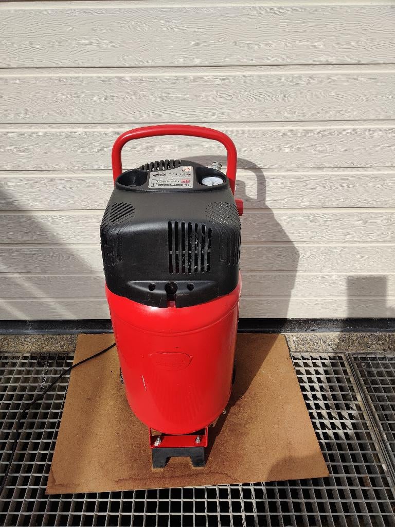Olievrije compressor, Enlèvement, Mobile, 25 à 100 litres, 200 à 400 litres/min