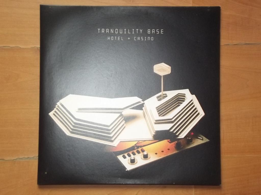 33T - Arctic Monkeys "Tranquility Base Hotel + Casino" 2018, Ophalen of Verzenden, Zo goed als nieuw