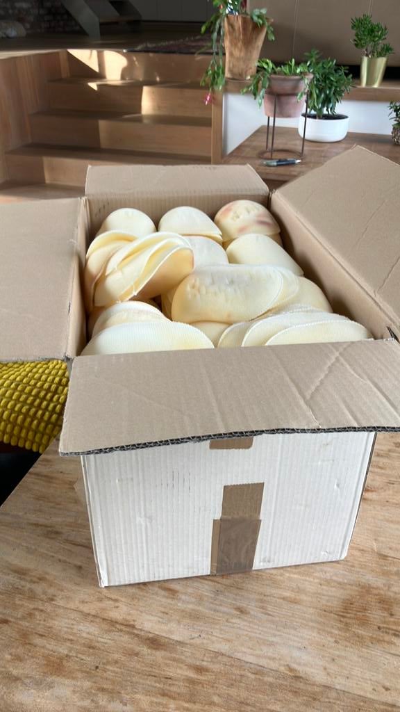 > 100 epaulettes, Ophalen of Verzenden, Zo goed als nieuw