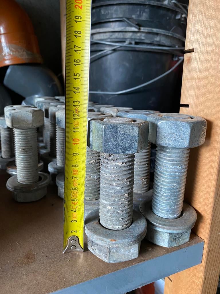 Heel groot bouten + moren + rondelen 20stuks, Doe-het-zelf en Bouw, IJzerwaren en Bevestigingsmiddelen, Ophalen