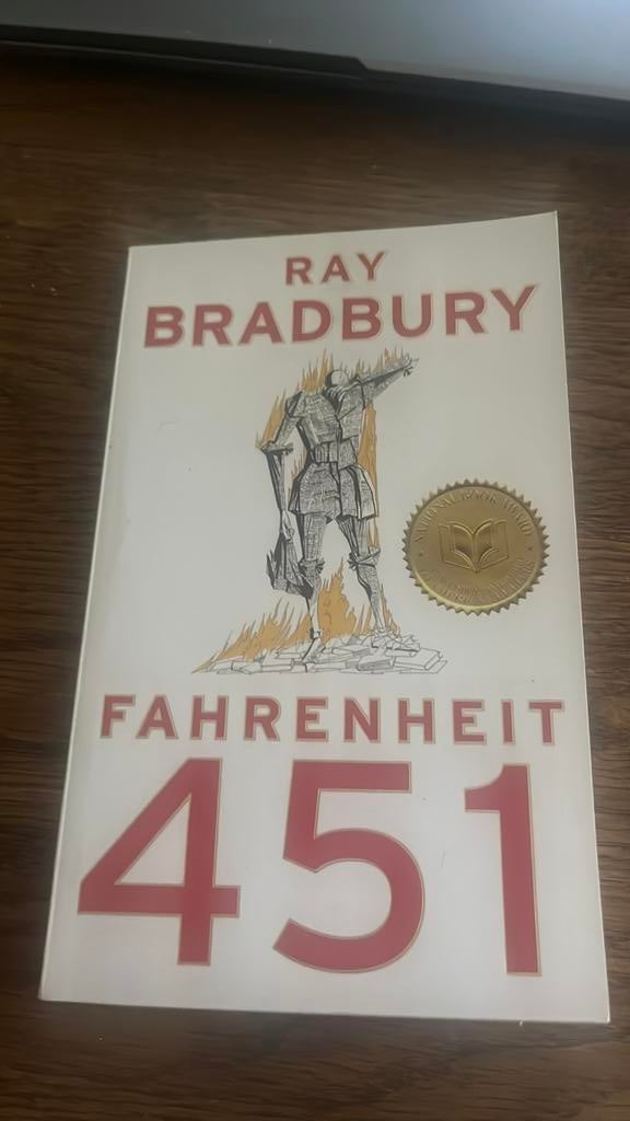 Fahrenheit 451 boek, Ophalen