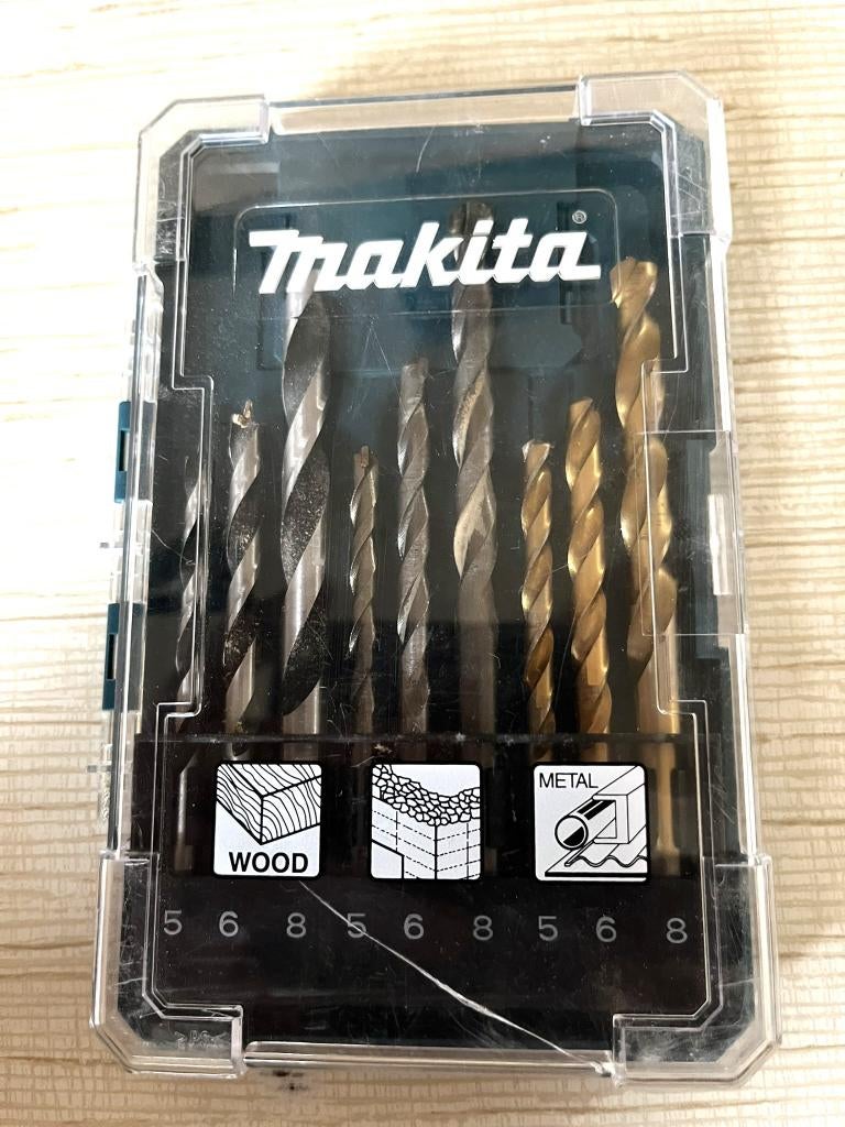 Makita boren 9 stuks, Doe-het-zelf en Bouw, Gereedschap | Boormachines, Ophalen, Gebruikt, Boor- en Schroefmachine