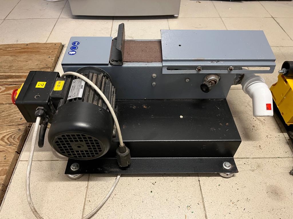 Ponceuse à bande Femi, Enlèvement, Utilisé, Moins de 600 watts, Ponceuse à bande
