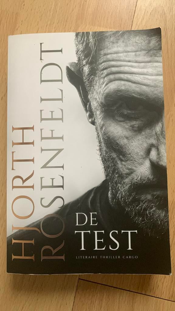 Hjorth Rosenfeldt - De test, Boeken, Thrillers, Zo goed als nieuw, Ophalen of Verzenden