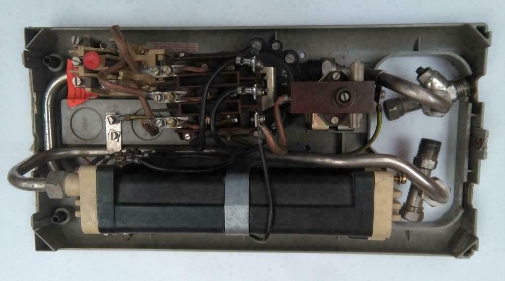 Vaillant Elektro-Geyser 181 warm water doorstromer 400V, Bricolage & Construction, Chauffe-eau & Boilers, Utilisé, Chauffe-eau