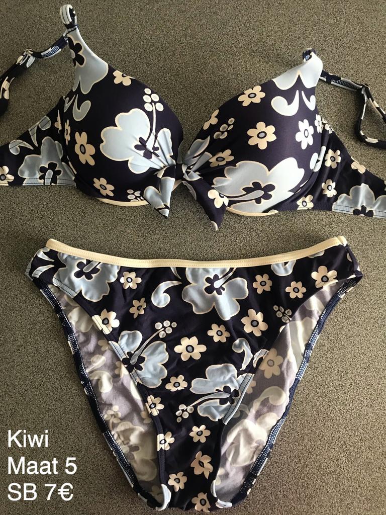 Blauwe bikini met bloemen Kiwi - maat 5, Enlèvement ou Envoi
