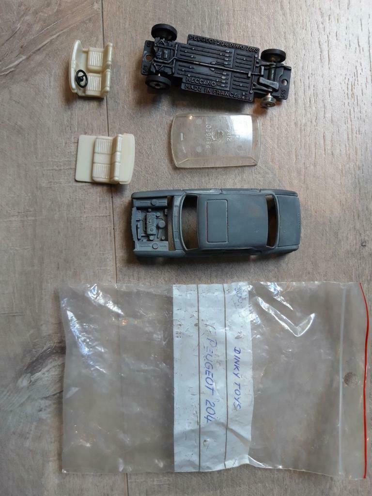 A vendre : pièces Dinky Toys, Enlèvement ou Envoi, Utilisé
