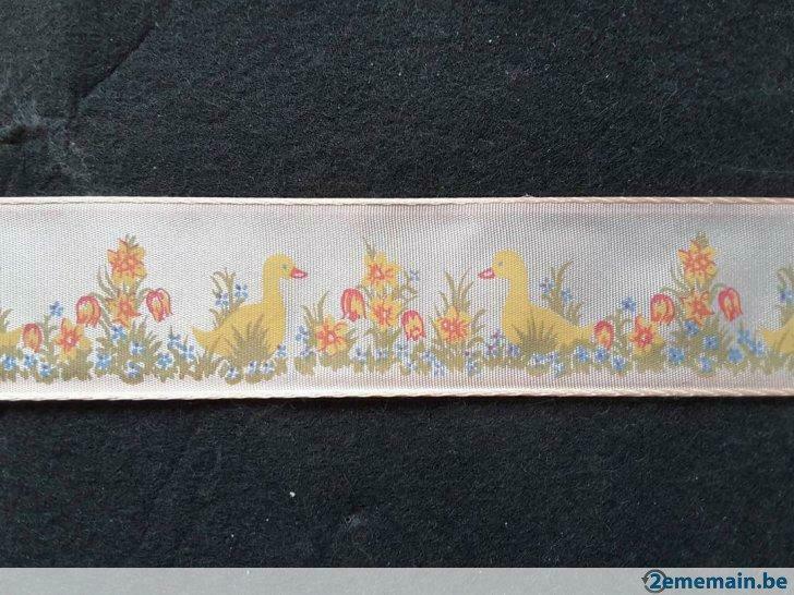 40 mm mat satijnen lint met gele eendenbloemen ... RG4020, Hobby en Vrije tijd, Naaien en Fournituren, Nieuw, Ophalen of Verzenden