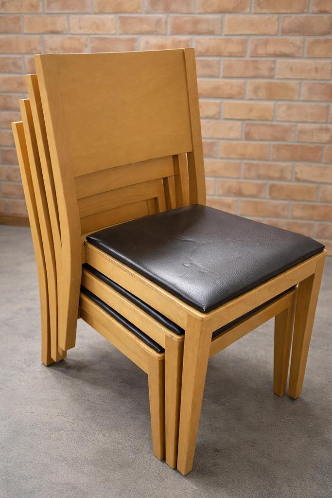 Chaises en bois à vendre – env. 35 pièces, Maison & Meubles, Chaises, Enlèvement, Utilisé, Brun, Bois