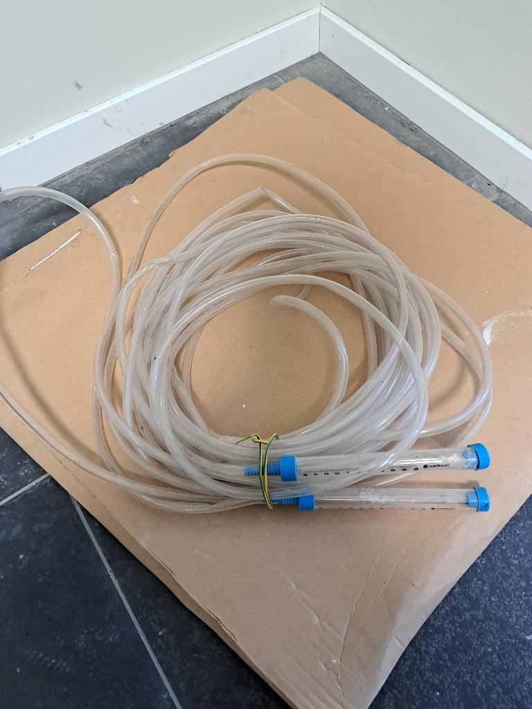 Waterpas met 20 m slang + 4 palenwaterpassen, Ophalen, Nieuw