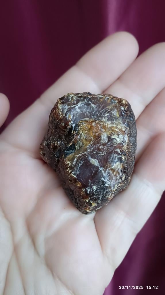 Natuurlijke ambersteen uit Indonesië, Handtassen en Accessoires, Edelstenen, Ophalen of Verzenden, Nieuw