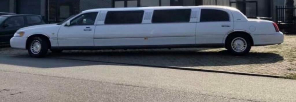 Lincoln Town Car Limousine – NL papieren – project / export, Auto's, Town Car, 157 kW, Wit, Bedrijf