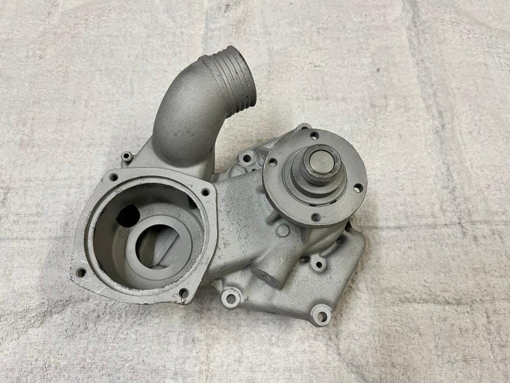 E32 750i Waterpomp origineel BMW 11510007040, Auto-onderdelen, Ophalen of Verzenden, Gereviseerd, BMW