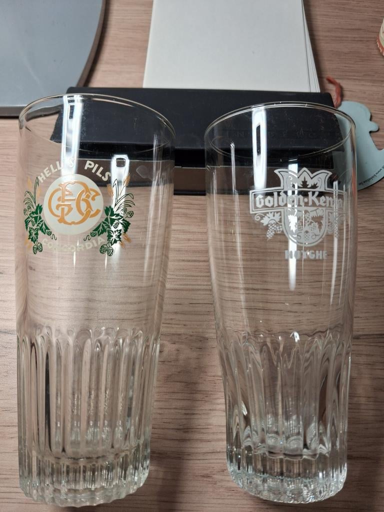 2 glazen oude bierglazen., Verzamelen, Ophalen