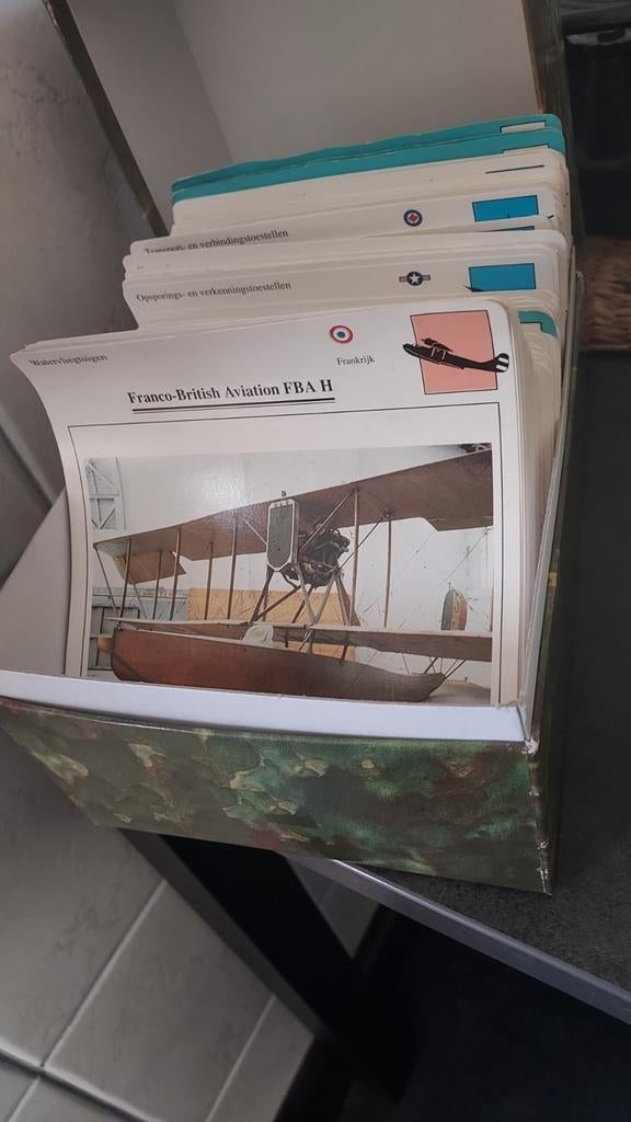 Verzameling foto's van (oorlogs)vliegtuigen), Ophalen, Zo goed als nieuw