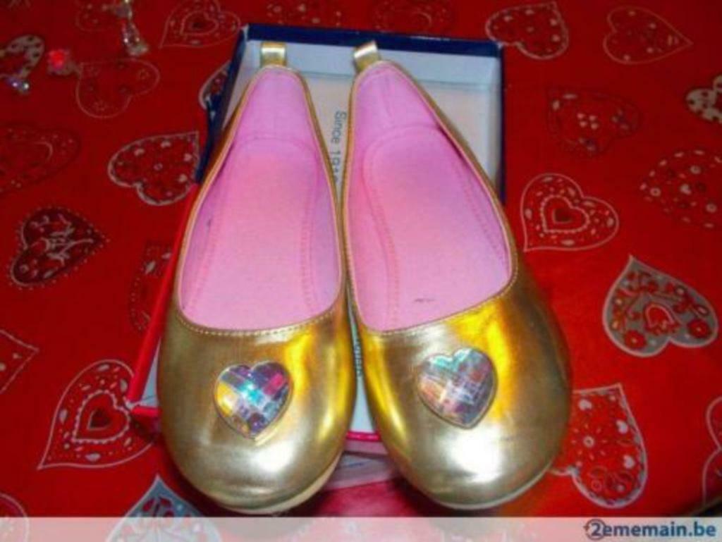 chaussures fille P31, Enlèvement