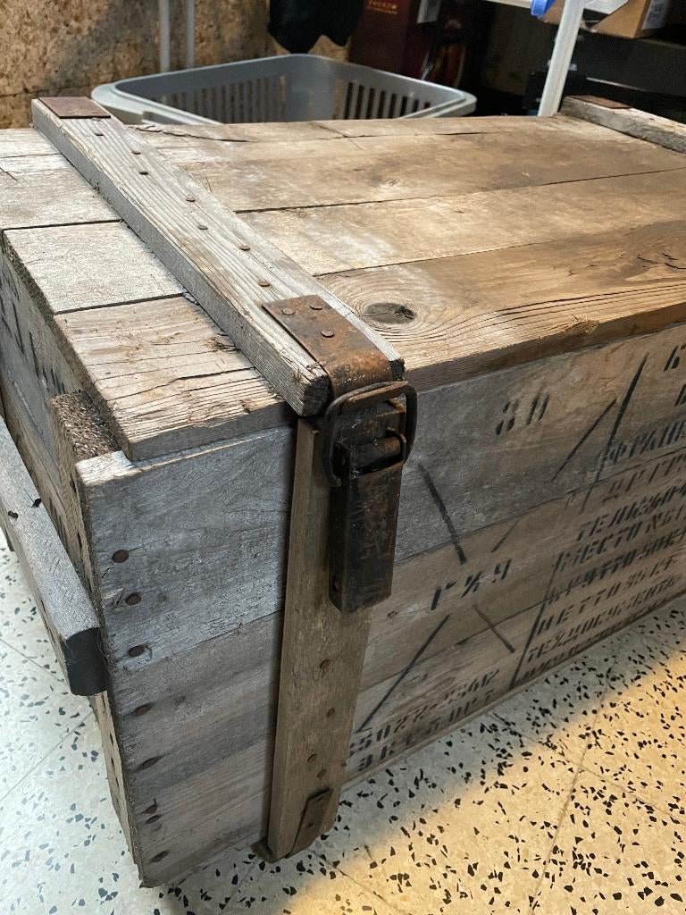 |Boîte militaire russe en bois, Moins de 50 cm, Pin, 50 à 100 cm, Enlèvement