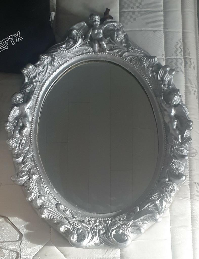 Mirroir, Comme neuf