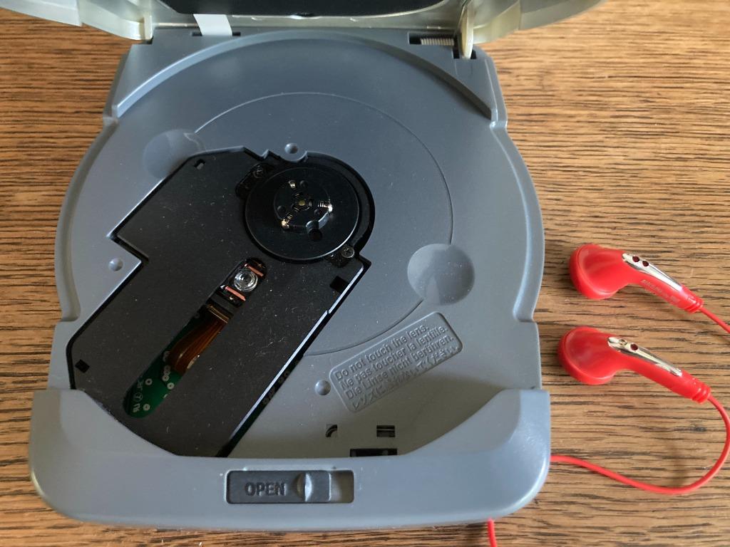 Lecteur MP3 Pine SM-200C Discman avec écouteurs rouges Lecte, Enlèvement ou Envoi, Discman