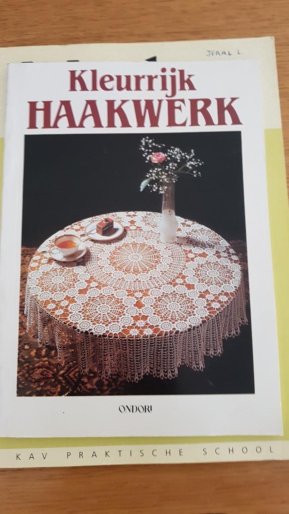 haakwerkboeken, Ophalen of Verzenden, Zo goed als nieuw, Haken