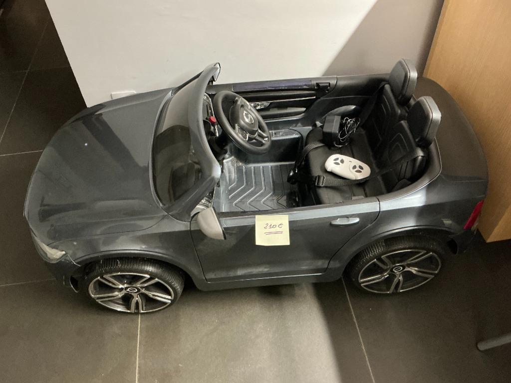 VOITURE VOLVO AVEC COMMANDE A DISTANCE, Ophalen, Zo goed als nieuw