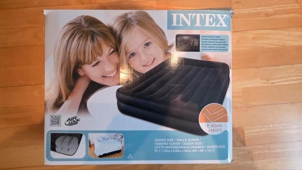 Matelas INTEX queen size, Caravanes & Camping, Matelas pneumatiques, Enlèvement, Utilisé, 2 personnes