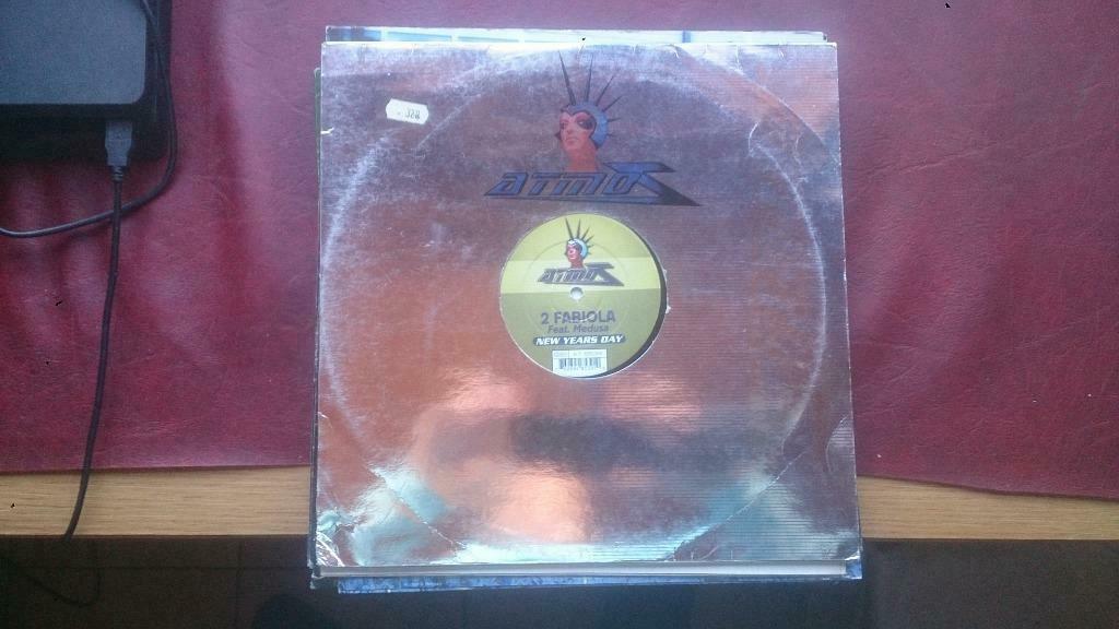 Atmoz / 2 fabiola - new years day, Cd's en Dvd's, Ophalen of Verzenden