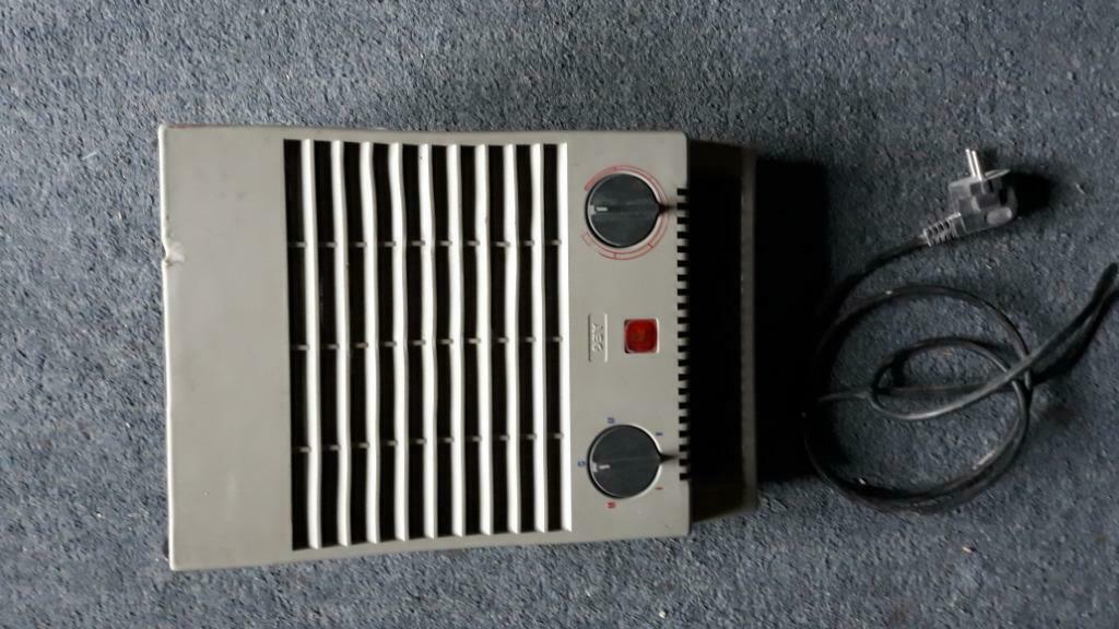 radiateur-ventilateur  2en1 electrique 2000watt AEG, Doe-het-zelf en Bouw, Verwarming en Radiatoren, Gebruikt, Radiator, Ophalen